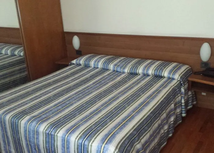 Отель Riviera 3*